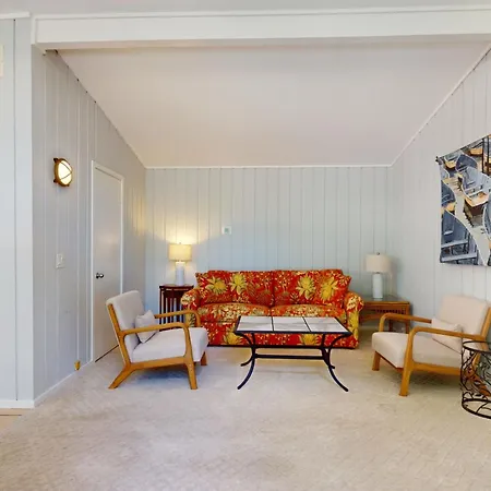 3 Whistling Swan Villa